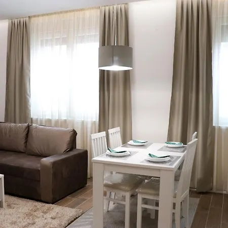 Lux Novi Park Apartment *