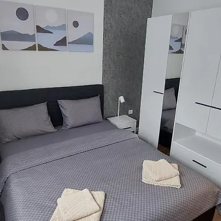 Lux Novi Park Apartment *