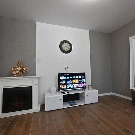 Apartment Lux Novi Park Vrdnik