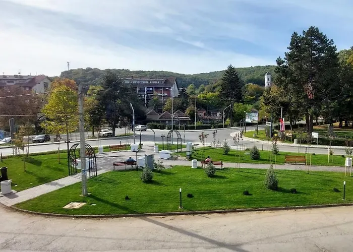 Lux Novi Park Rednek