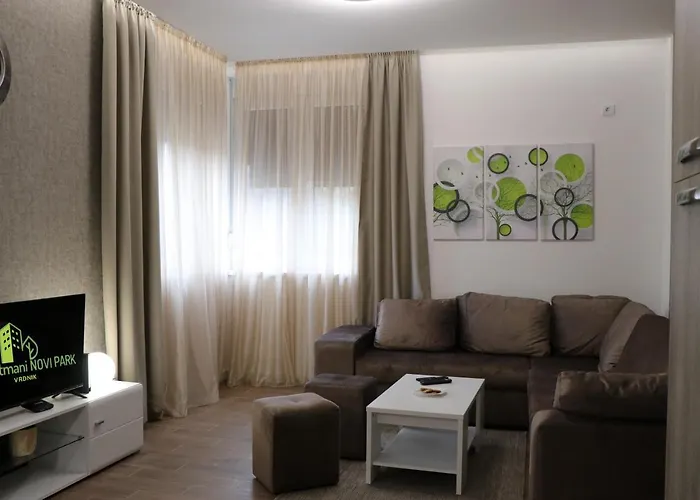 Lux Novi Park Apartman Rednek