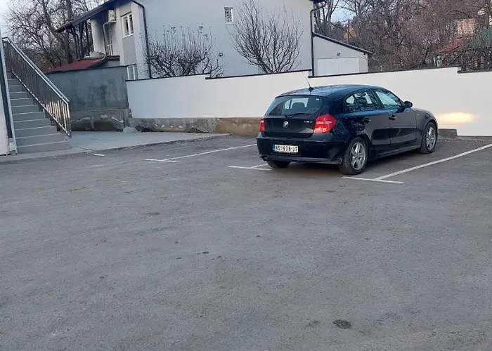 Lux Novi Park Apartman Rednek