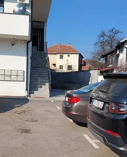 Apartman Lux Novi Park