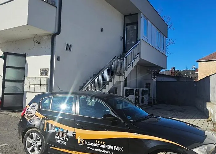 Lux Novi Park Apartman Rednek