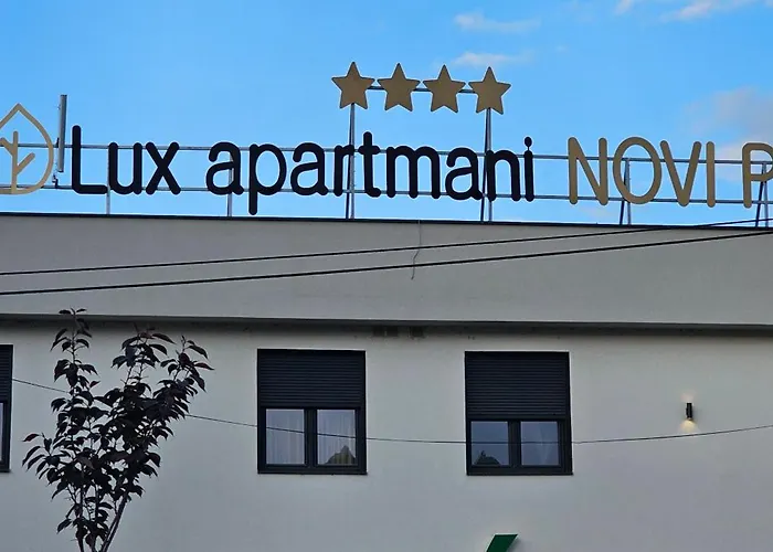 Lux Novi Park Apartman Rednek
