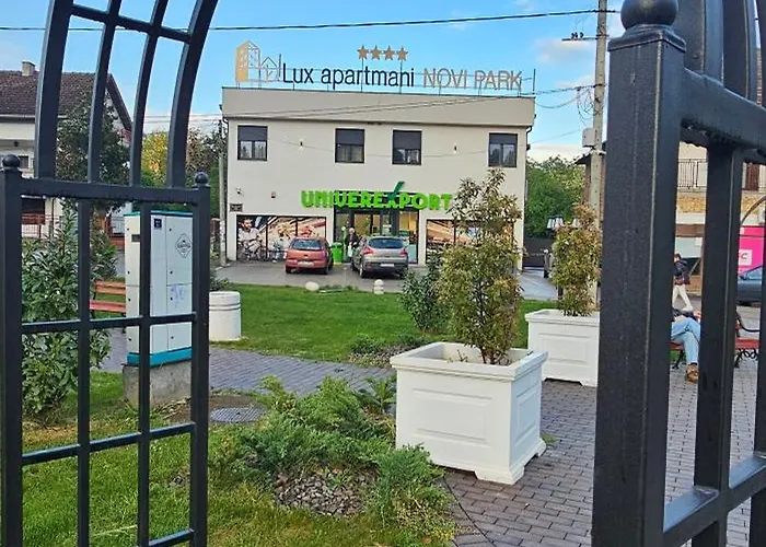 Lux Novi Park Apartman *