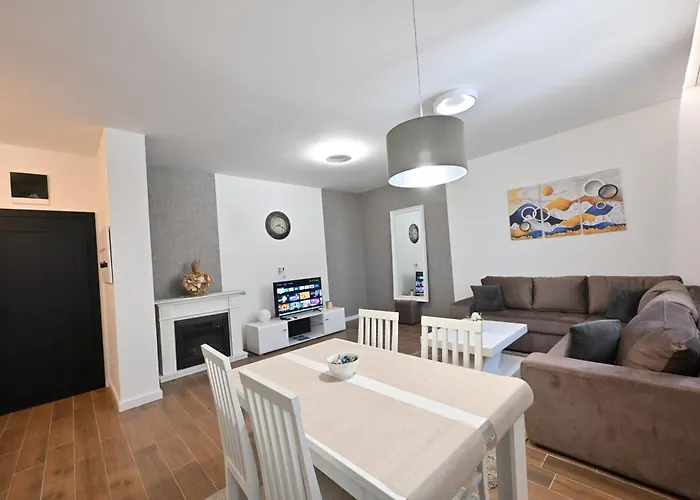 Apartman Lux Novi Park